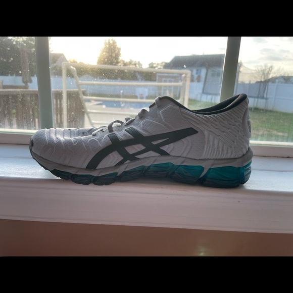 ASICS Running Shoe - Picture 3 of 9